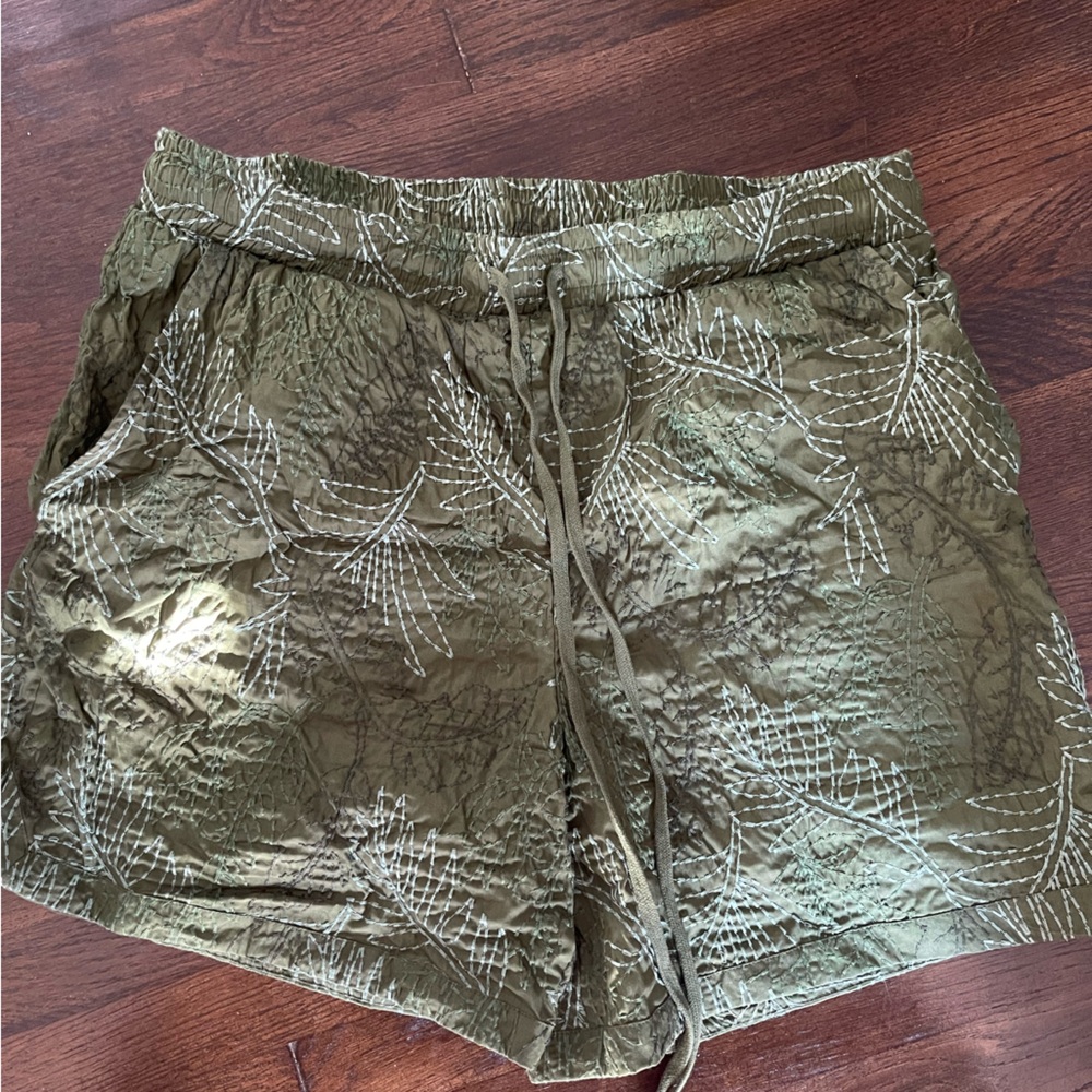 Nova Men Holiday Short